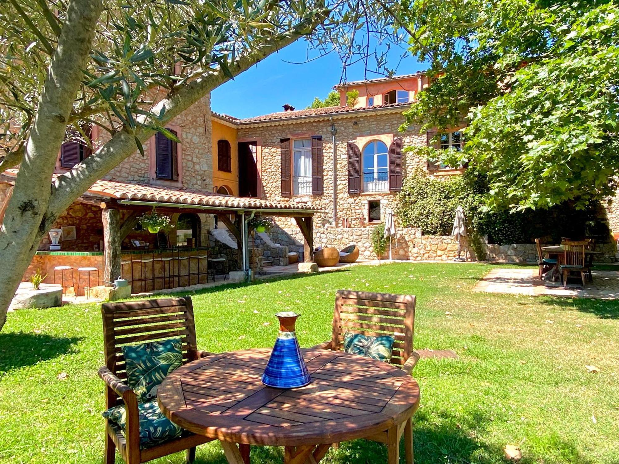 Bed and Breakfast Domaine De Sainte Annette à Callian  Extérieur photo